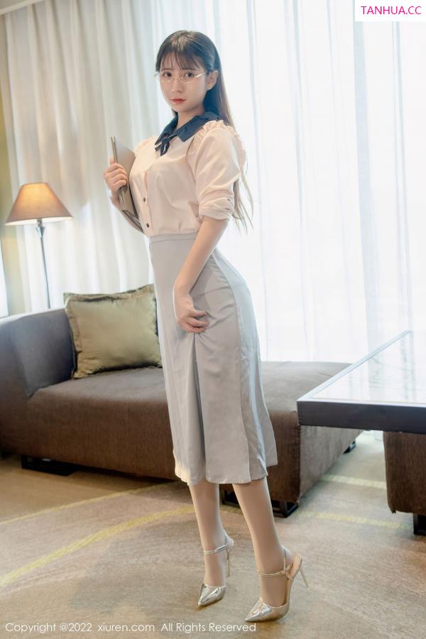 久久Aimee  [XiuRen]高清写真图 2022.04.01 No.4808 久久Aimee第5张图片